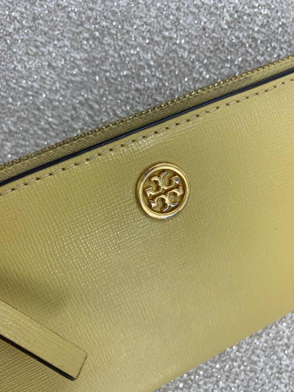 Tory Burch Lemon Saffiano Zip-Around Wallet with Gold Logo - Picture 5 of 8